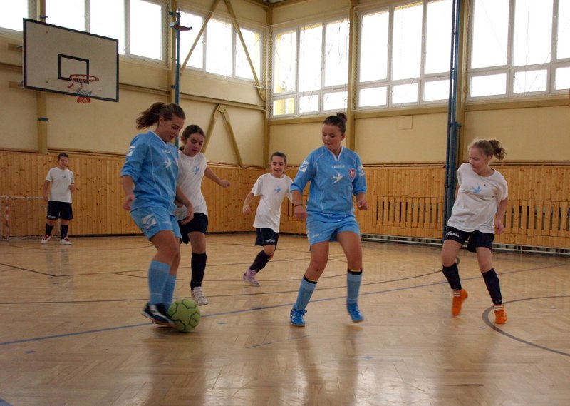 Fotogaléria Vianočný futbalový turnaj 22.12.2012 (23) Vianočný futbalový turnaj 22.12.2012